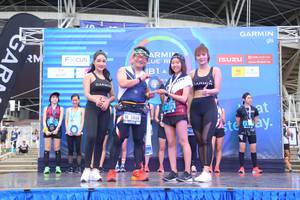 BIB: 1075, 5858
                            <button type="button" onclick="openModal(4725816)" class="btn btn-primary btn-sm float-right btn-popup" data-toggle="modal" data-target=".modal-high-quality">
                        <i class="fas fa-shopping-cart"></i> Add to Cart
                    </button>
                                            <button type="button" onclick="isThisMe(4725816, true)" class="btn btn-success btn-sm float-right btn-popup btn-isme hidden" data-toggle="tooltip" data-placement="bottom" title="นี่คือรูปของคุณใช่ไหม คลิกที่นี่เพื่อเอาเข้าอัลบั้ม">
                        <i class="fas fa-plus"></i> Add to album
                    </button>
                    <button type="button" onclick="isThisMe(4725816, false)" class="btn btn-warning btn-sm float-right btn-popup btn-isnotme hidden">
                        <i class="fas fa-ban"></i> Remove from album
                    </button>